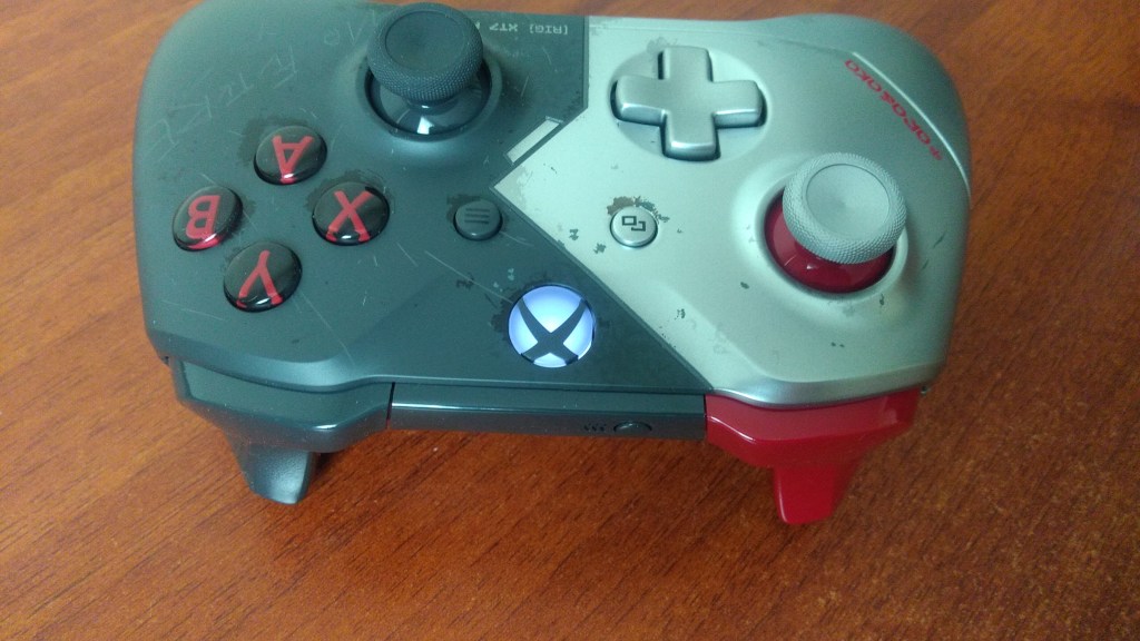 Es la primera vez que los botones superiores son de diferentes color.